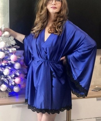 Раскрепощенная дама с большим опытом и страстью приглашает провести время в атмосфере похотливых утех. Обещаю, будет жарко! 264, 43 года